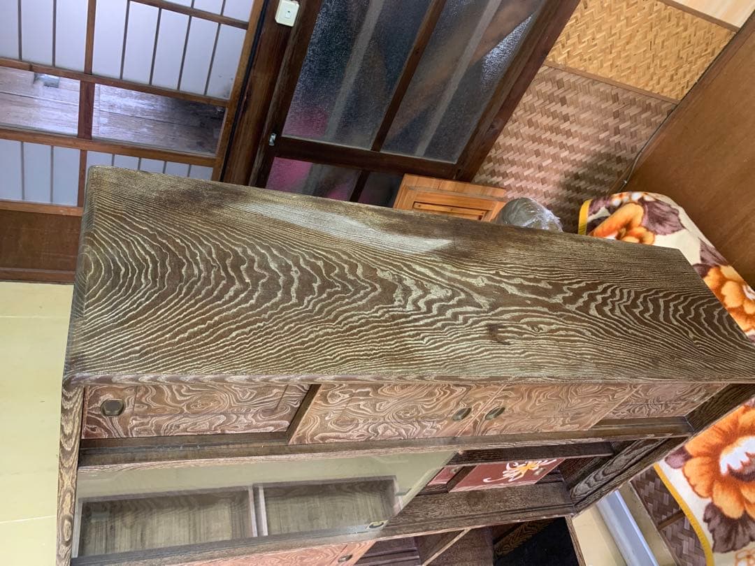 しい木目の昭和レトロ茶箪笥　和家具　木製　一体型
