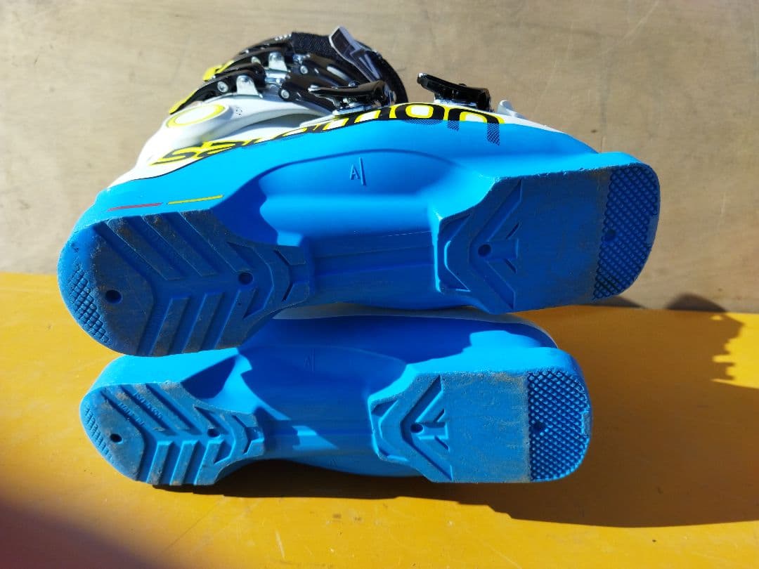 サロモン　女性用　スキーブーツ 23.5cm　X-MAX LC100