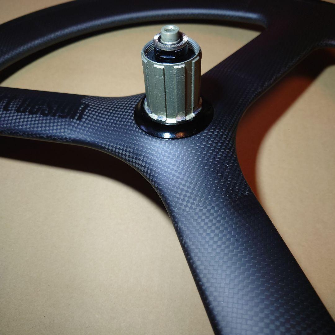 やす　Kitt design カーボンバトンホイール 　フロントリアセット