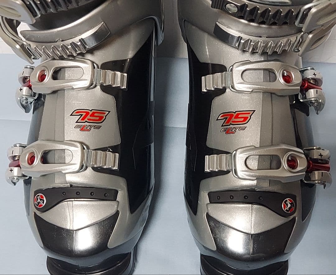 NORDICA スキーブーツ 26-26.5cm 収納バッグ付き