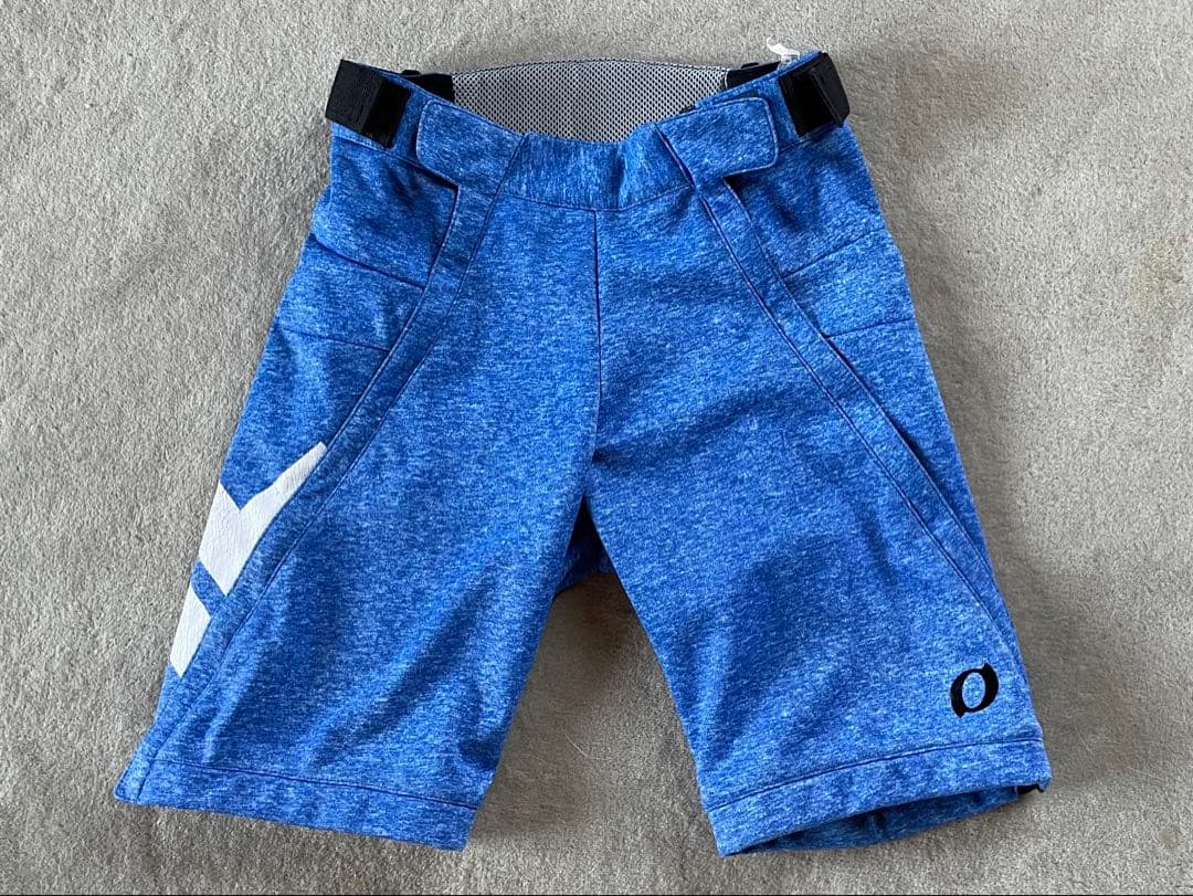 Salomon 青 ジャケットとショーツセット