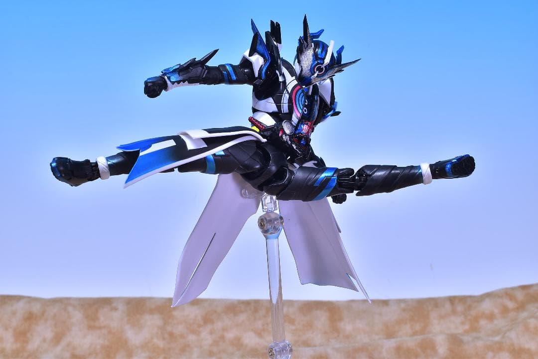 改造品 S.H.フィギュアーツ 仮面ライダー クローズエボル