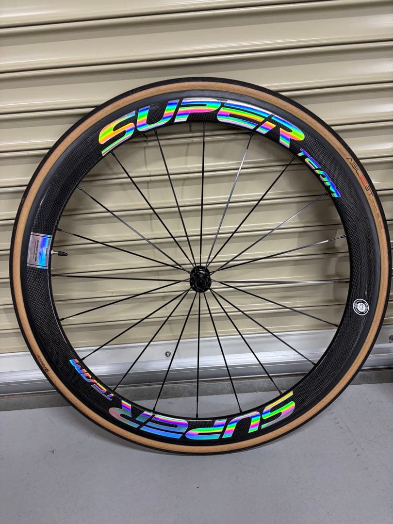 スーパーチーム カーボンクリンチャーホイール