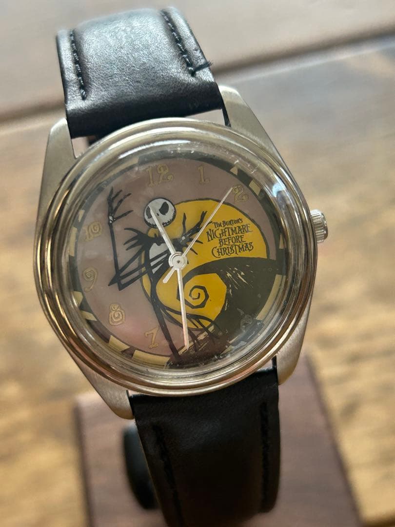 《新品、希少》フォッシル製・ナイトメアビフォアクリスマス 腕時計　電池交換済み