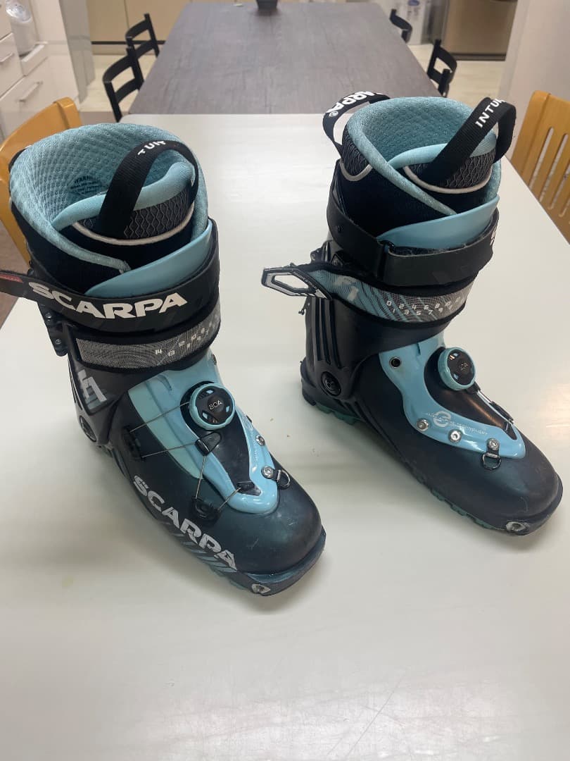 SCARPA F1 スキー用ブーツ 女性用