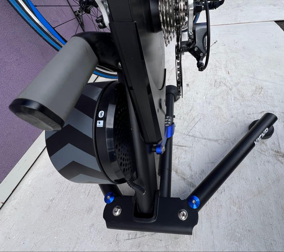 Wahoo KICKR SNAP 屋内バイクトレーナーPANTHER Zeus