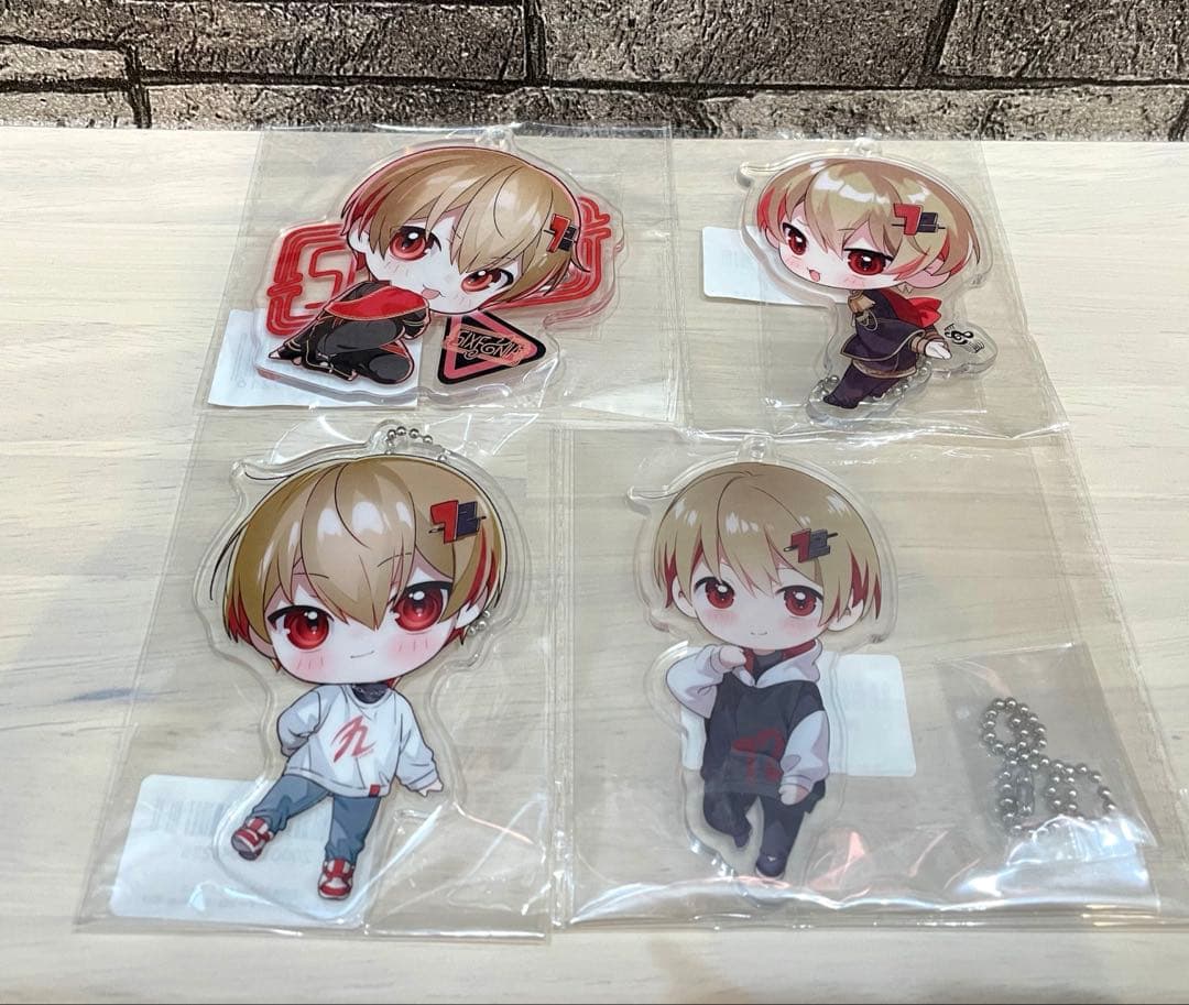 シクフォ二 暇72くん グッズ