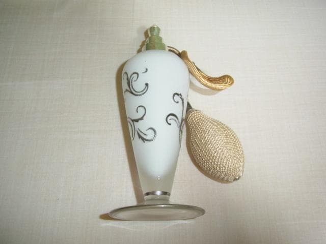 非売品'50年代◆資生堂 白ガラスに銀唐草象嵌 ポンプ布部分は絹 アトマイザー