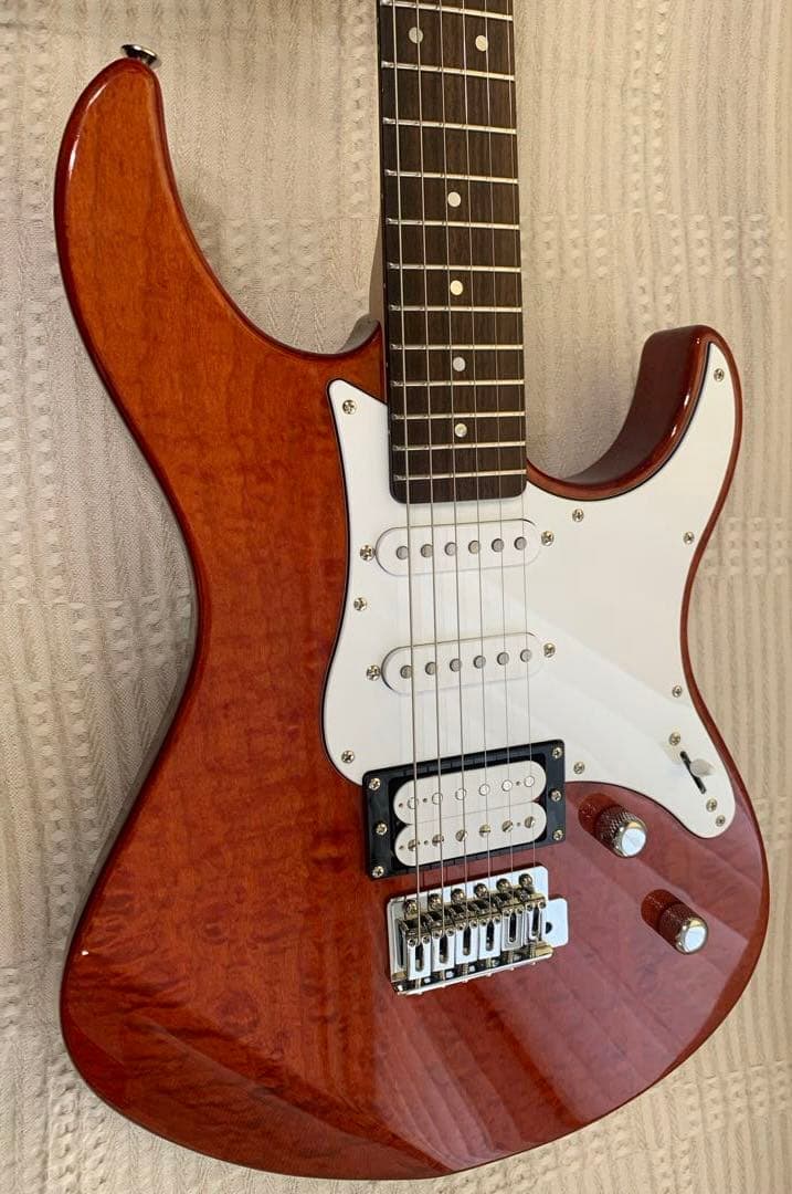 購入から3週間YAMAHA PAC212VQM CMBパシフィカ美品＋スタンド付