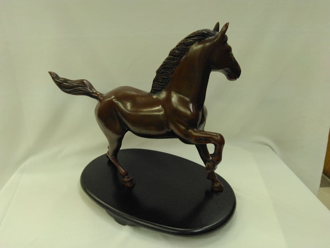 ブロンズ馬の彫刻 約40cm