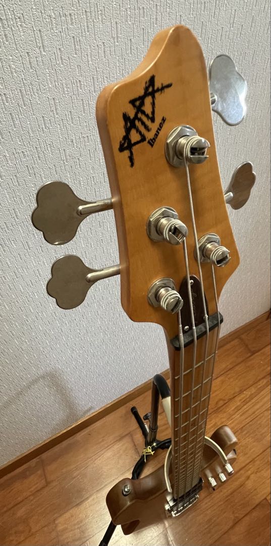 エレキベース　Ibanez ATK1300