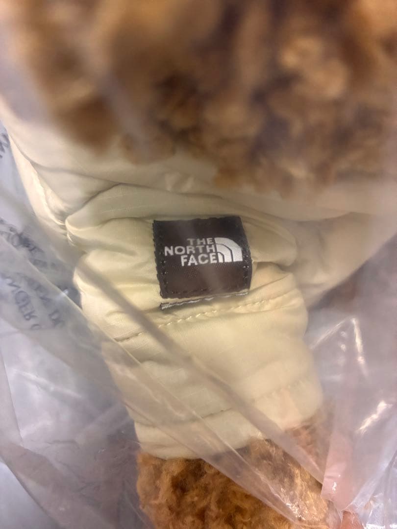 シュプリーム　くま　ノースフェイス