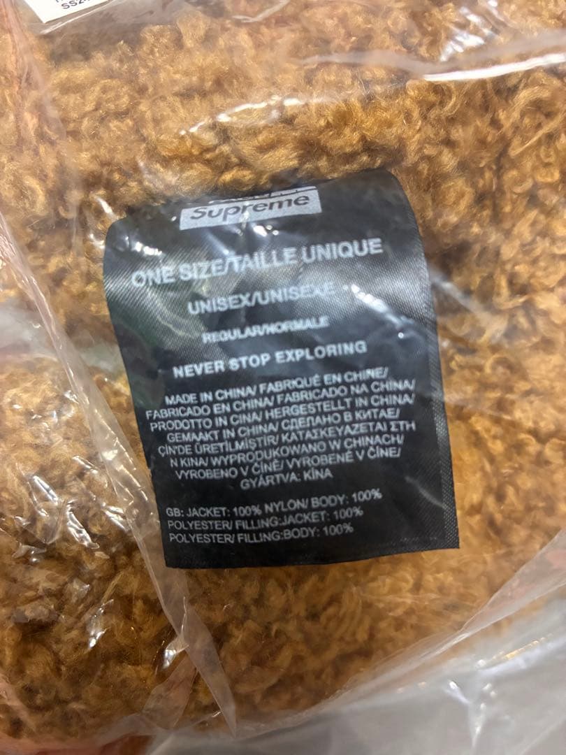 シュプリーム　くま　ノースフェイス