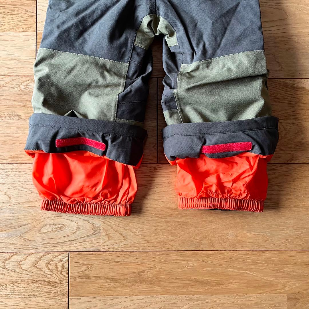 美品BURTON バートン　キッズ　スキー　スノーボードウェア ワンピース　2T