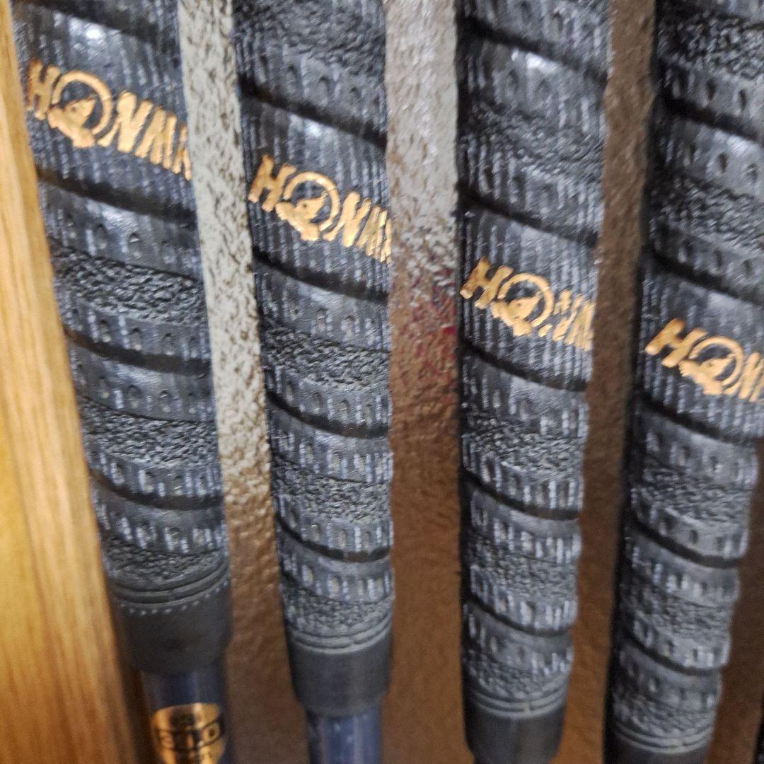 本間ゴルフ…ツインマークス フェザー&フェザー、アイアンセット