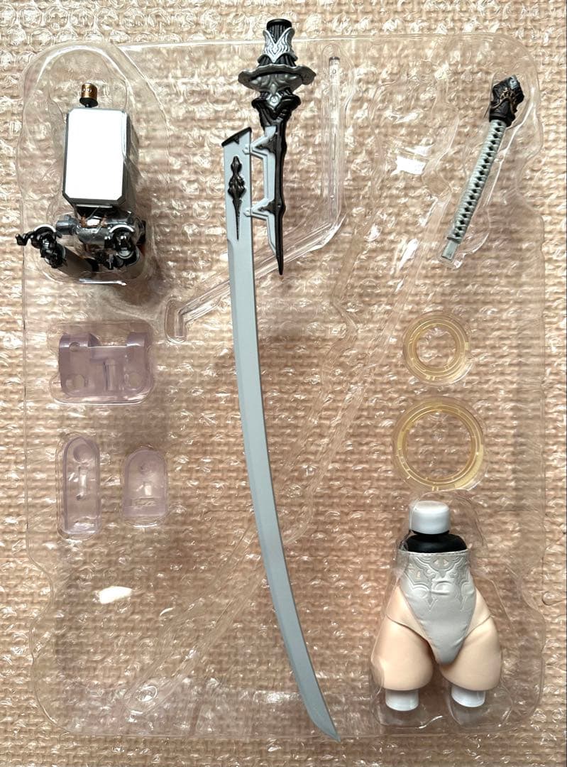 ＜ヨルハ 二号 DX版＞ニーア オートマタ PLAY ARTS改 【オマケ付き】