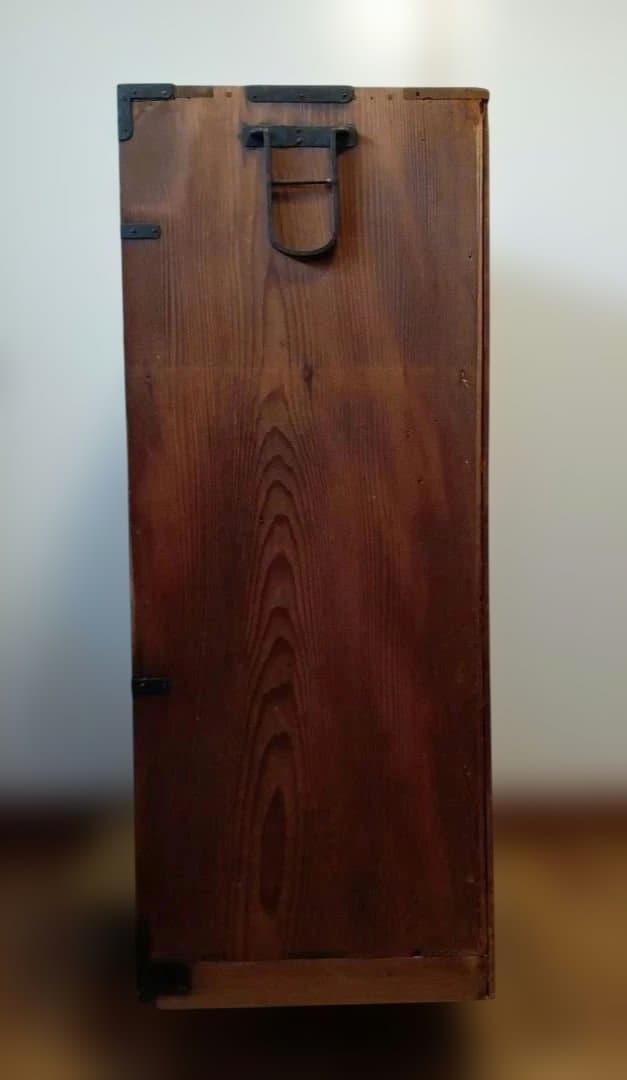 箪笥　立派な大正時代の帳場箪笥　榎木と杉　キャビネット 　鍵付き