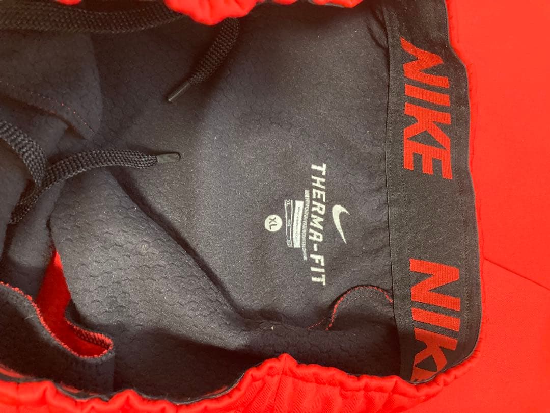 NIKE THERMA-FIT レッドスウェット XL
