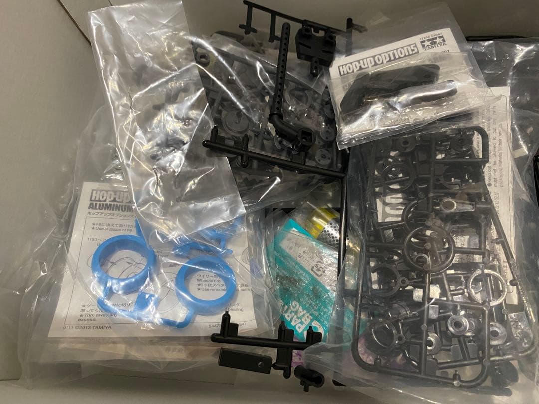 タミヤ　GF-01　コミカルアバンテ　オプション多数　ラジコン