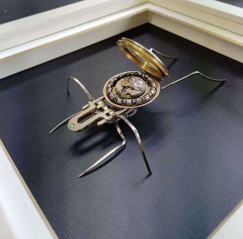 スチームパンク　懐中時計使用昆虫（額入り）G-01