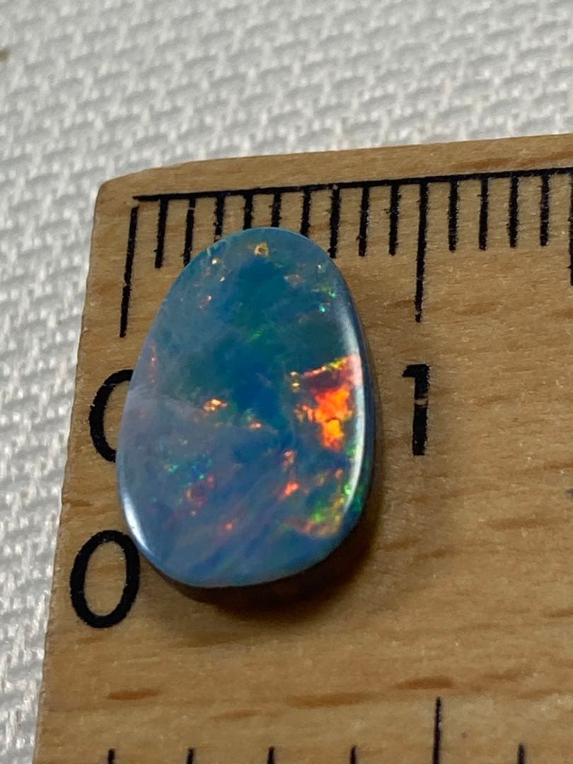 オパール　ダブレット