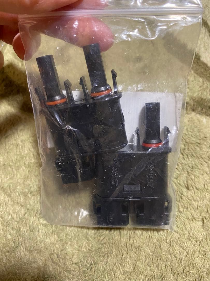 Slocable ソーラーブランチコネクタIP68防水1000V 1500V