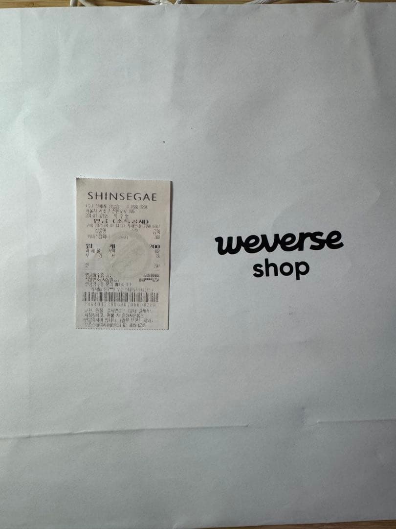 illit 大判サイズ　直筆サイン