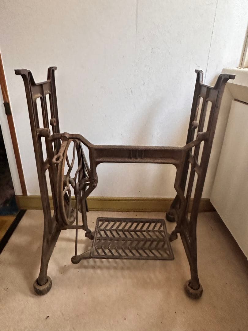 MITSUBISHI 　足踏みミシン台 アンティーク　三菱　ミシン