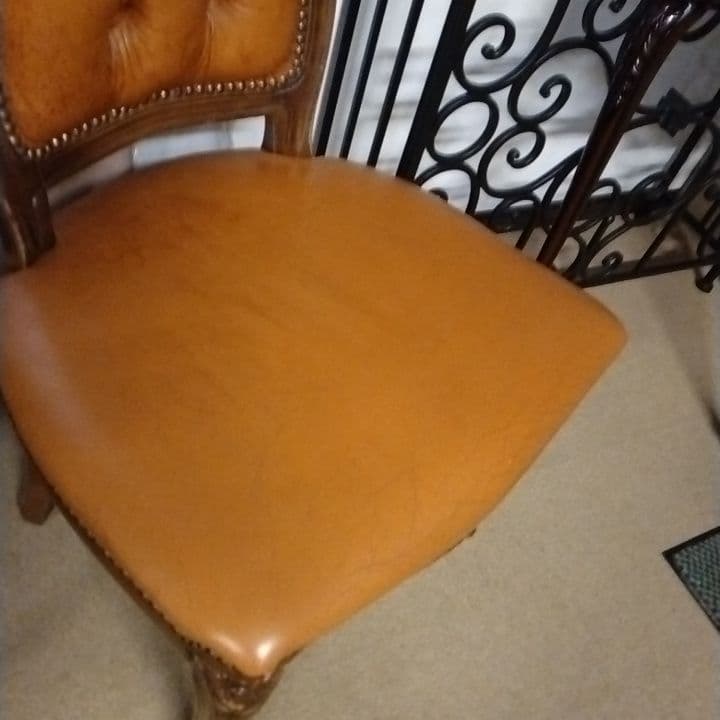 2脚セット　イタリア製　クラシック　ネコ脚　ロココ調チェア　本革張り　着座不可