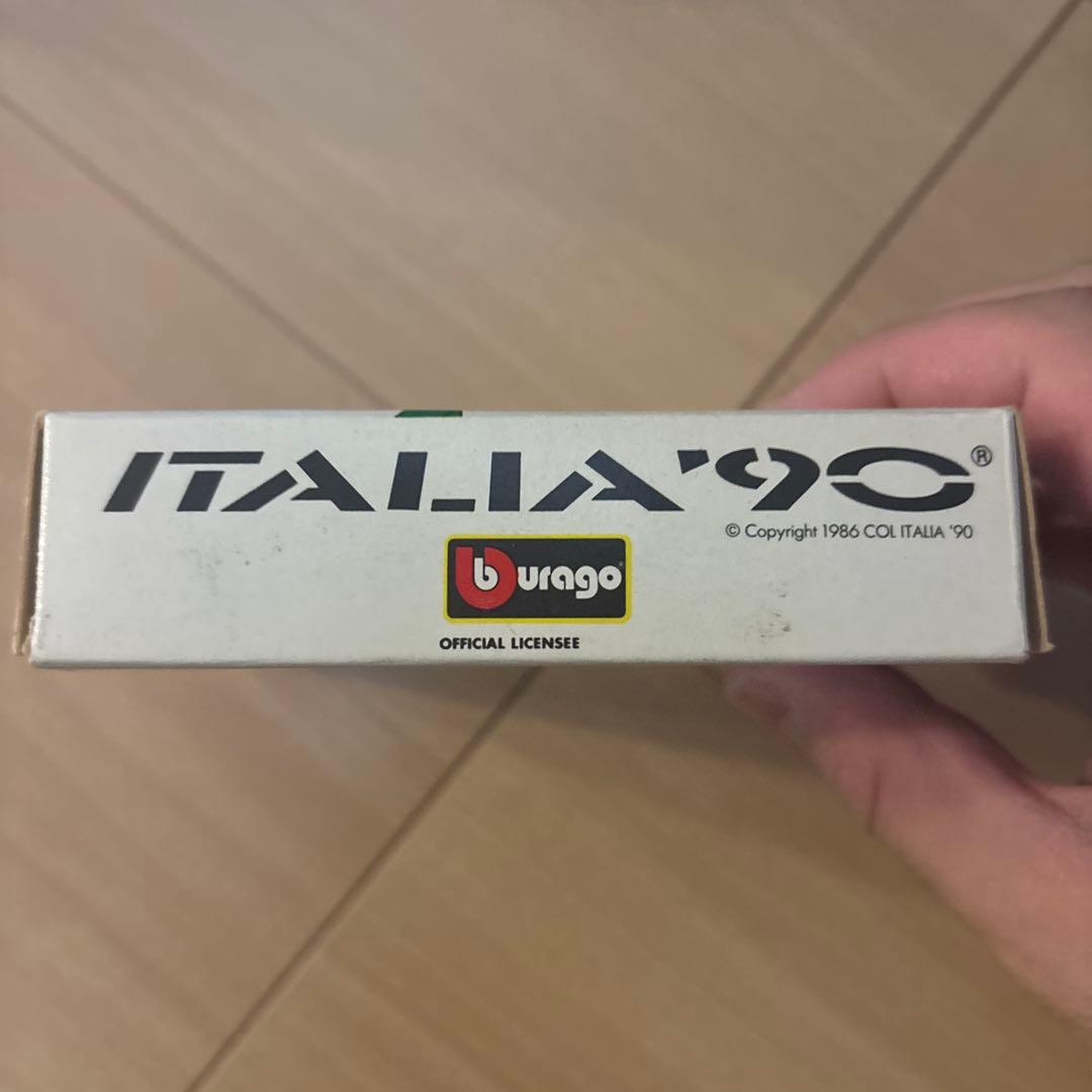 Bburago F40 ミニカー Italia 90 キーホルダーワールドカップ