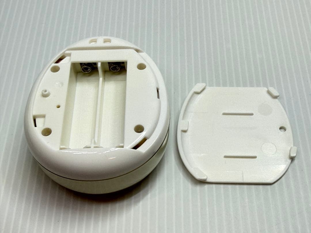 【美品】TAMAGOTCHI 4U ホワイト　たまごっち