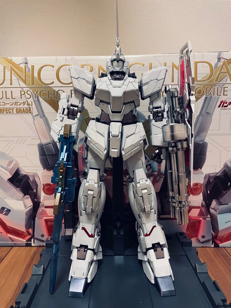 塗装済み 機動戦士ガンダムUC ユニコーンガンダム PG RX-0 1/60