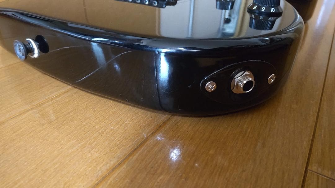 IBANEZアイバニーズ　RX180B　ブラックメイプルトップ　ギター