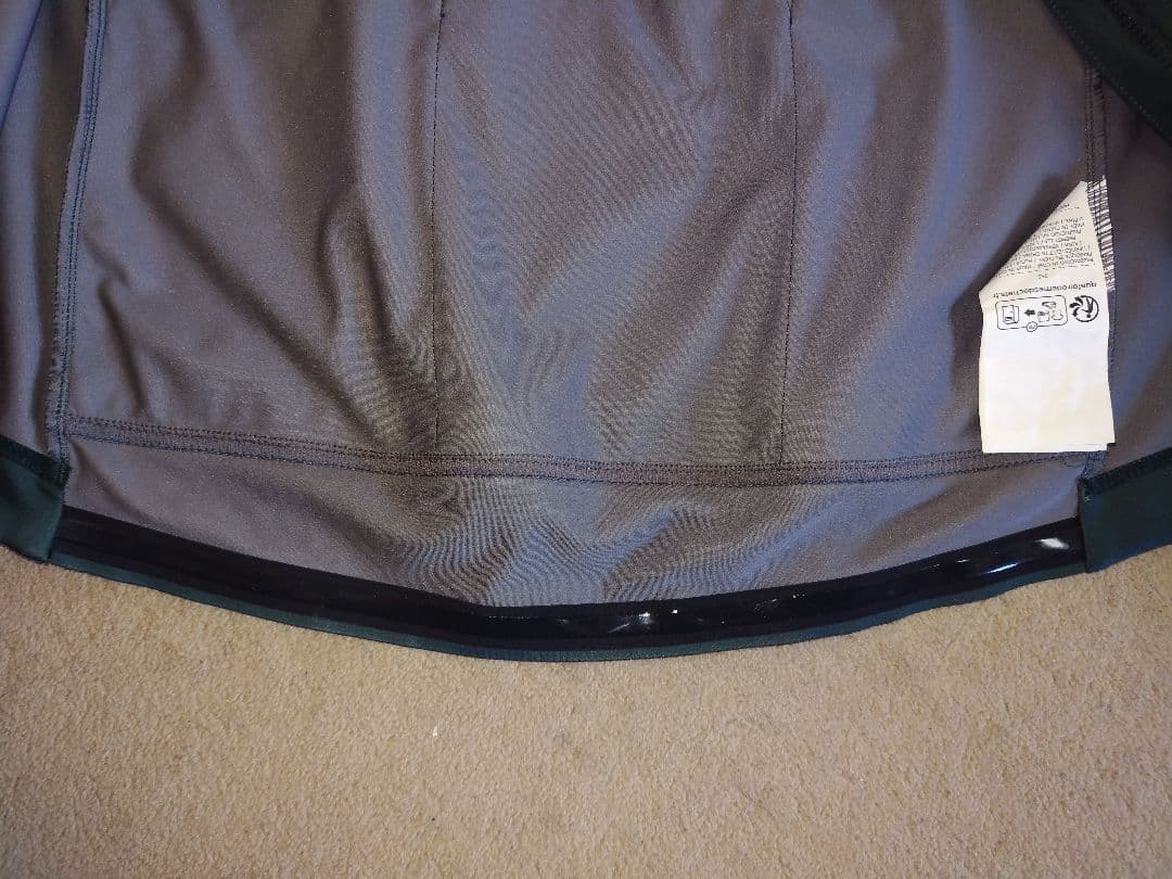 CASTELLI　カステリGO JACKETサイズXS