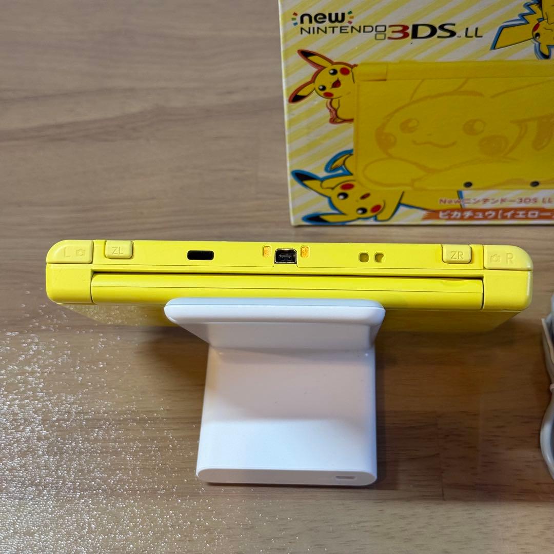 7-122 Newニンテンドー3DS LL ピカチュウ【イエロー】箱付き