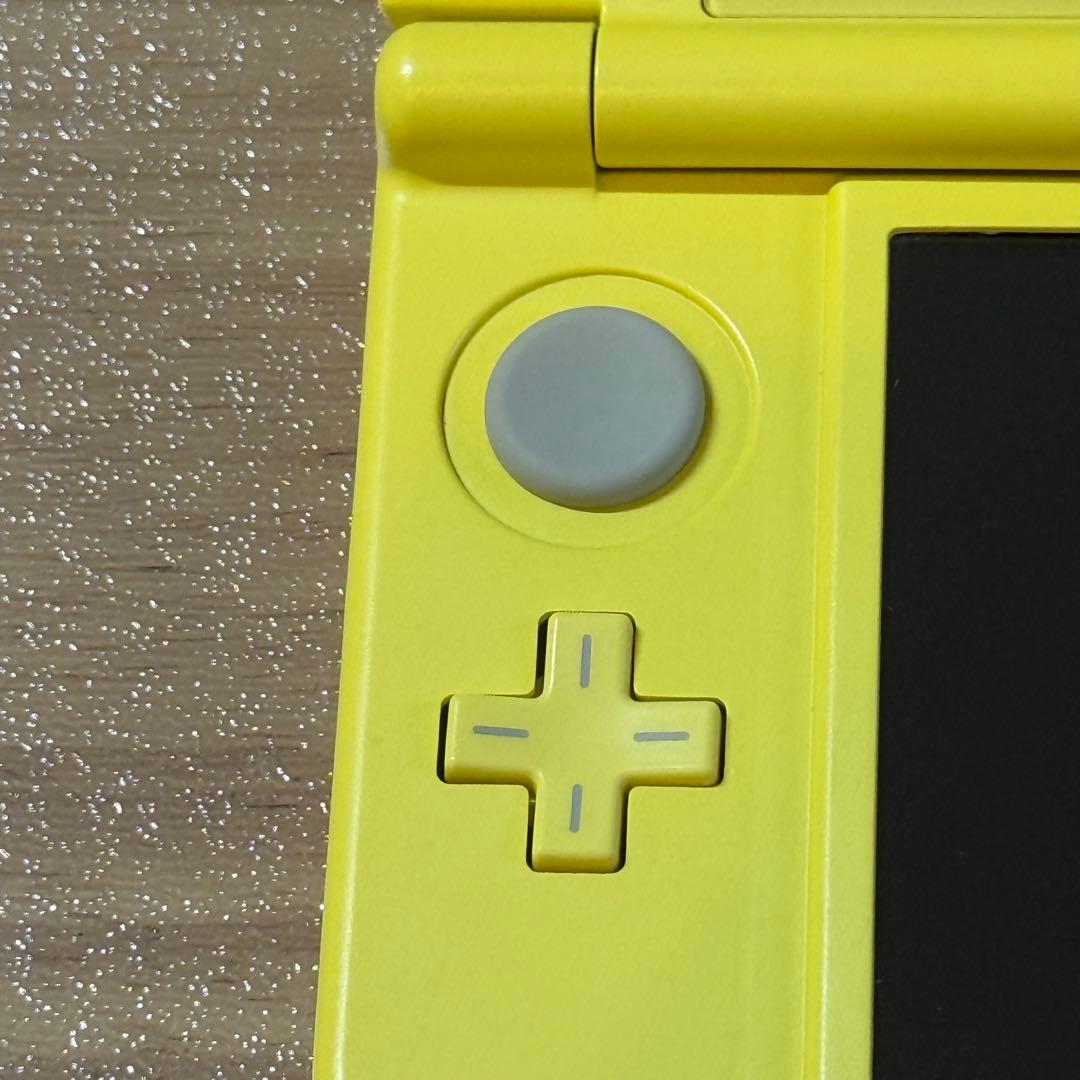 7-122 Newニンテンドー3DS LL ピカチュウ【イエロー】箱付き