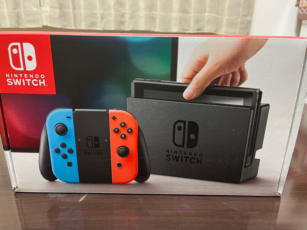 【初代】Nintendo Switch 本体 ジョイコン2組 キャリングケース
