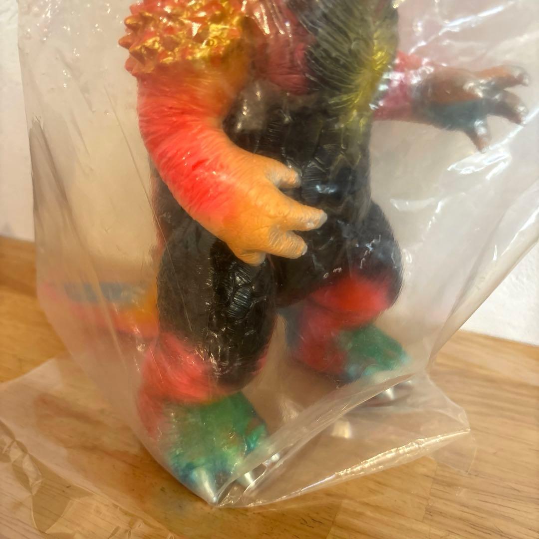 新品未開封 ケツァルゴン atmos × CONVICT インディーズソフビ