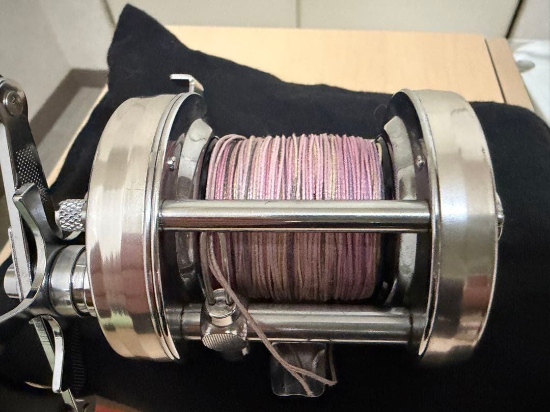 アブ 6500CSロケット ファクトリーチューンSILVA 雷魚 バス 怪魚