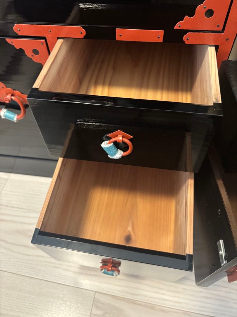和箪笥 漆塗