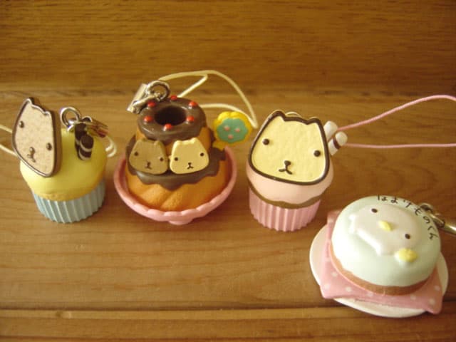 ♯Gam19EZカピバラさんすてきなお菓子ストラップ6種