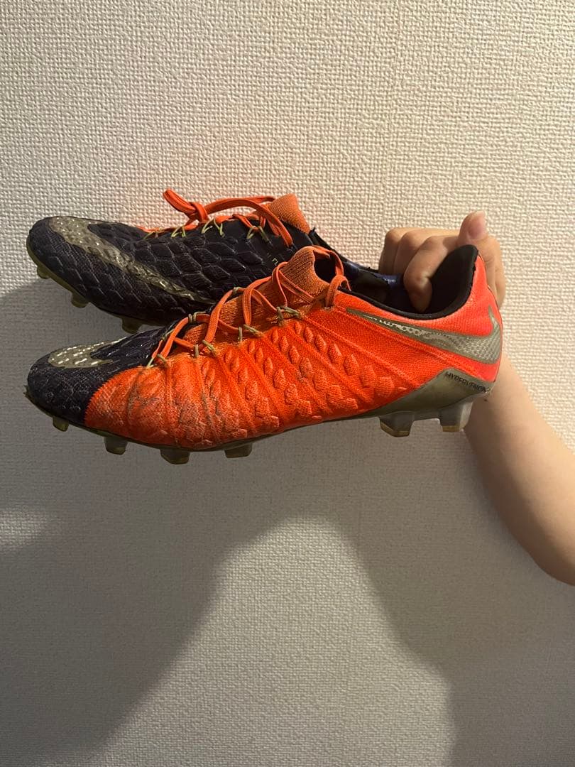 サッカースパイク ハイパーヴェノム 27.0