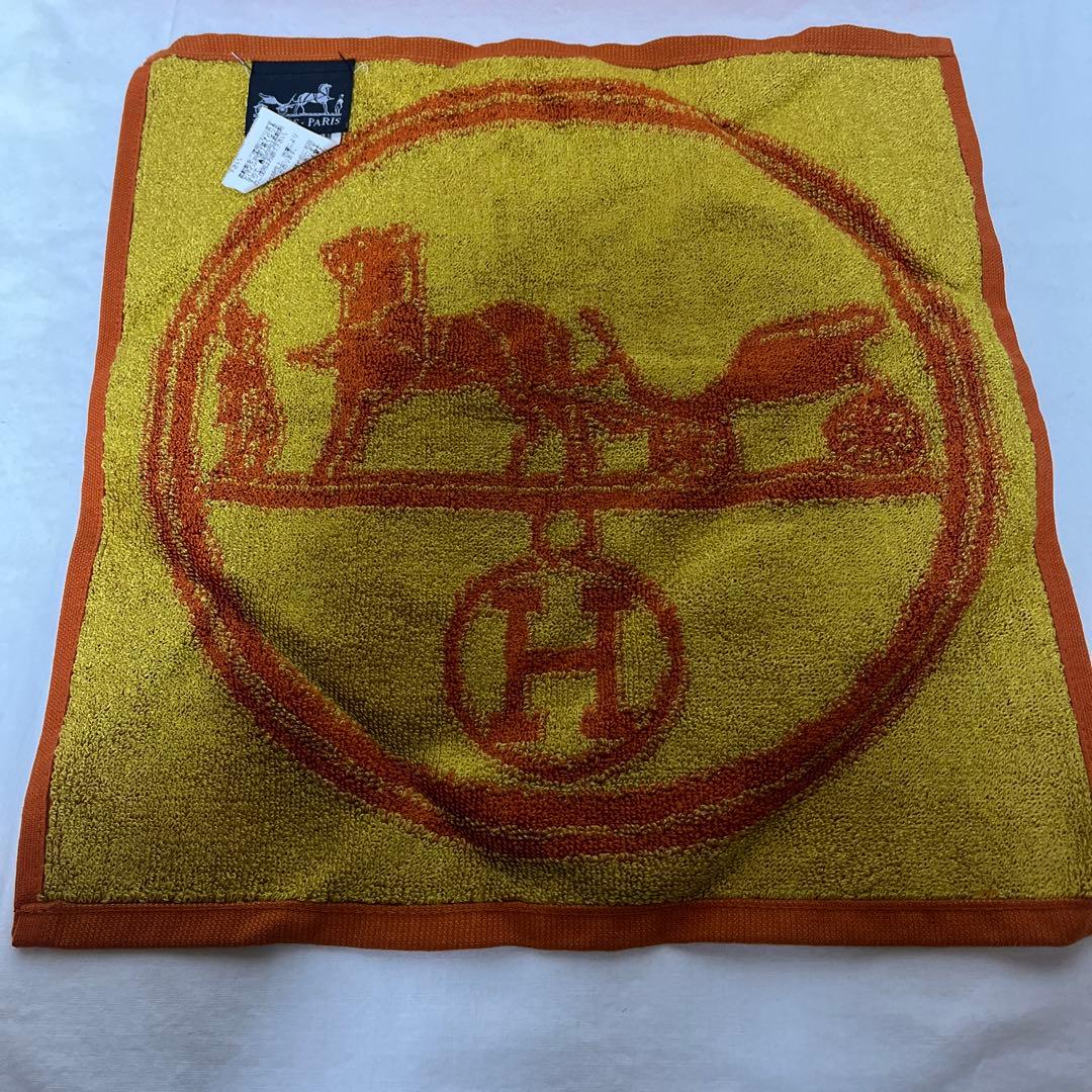 未使用品 HERMES 馬車柄 ハンドタオル ミニタオル