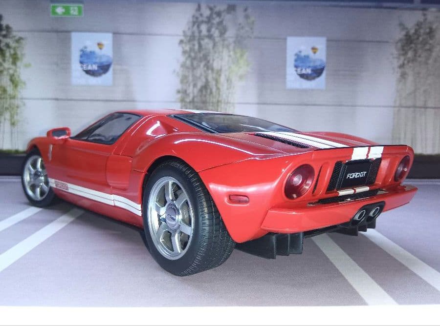 1/18 オートアート Ford GT 2004 訳あり