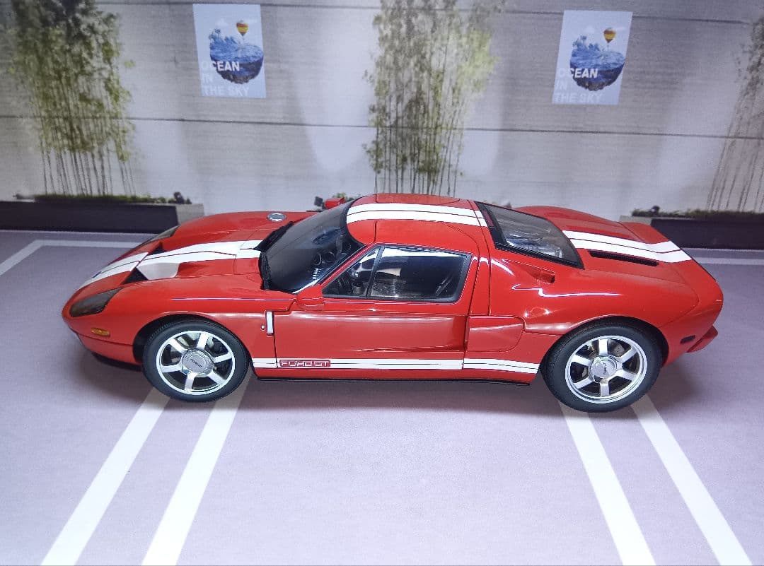 1/18 オートアート Ford GT 2004 訳あり