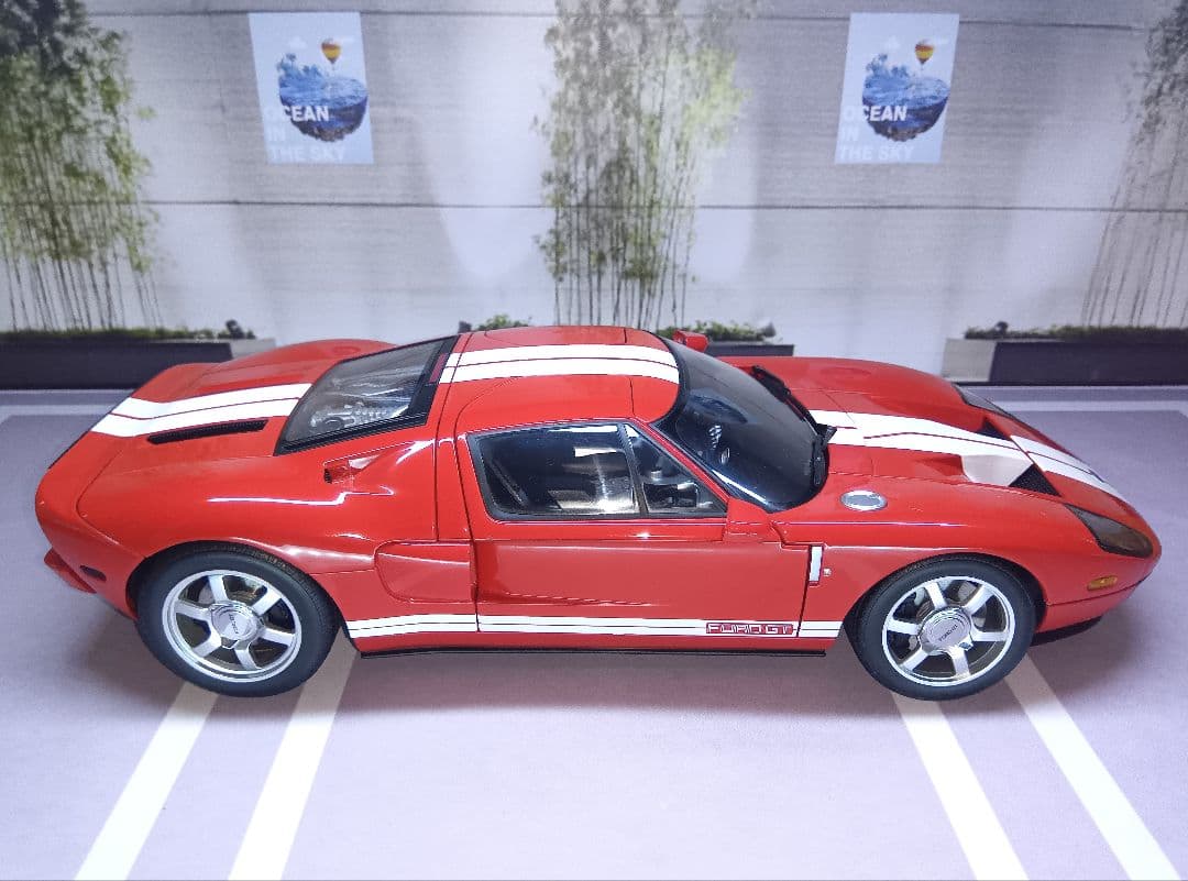 1/18 オートアート Ford GT 2004 訳あり