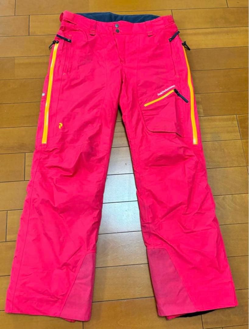 【送料無料】Peak Performance スキーパンツ　ピンク