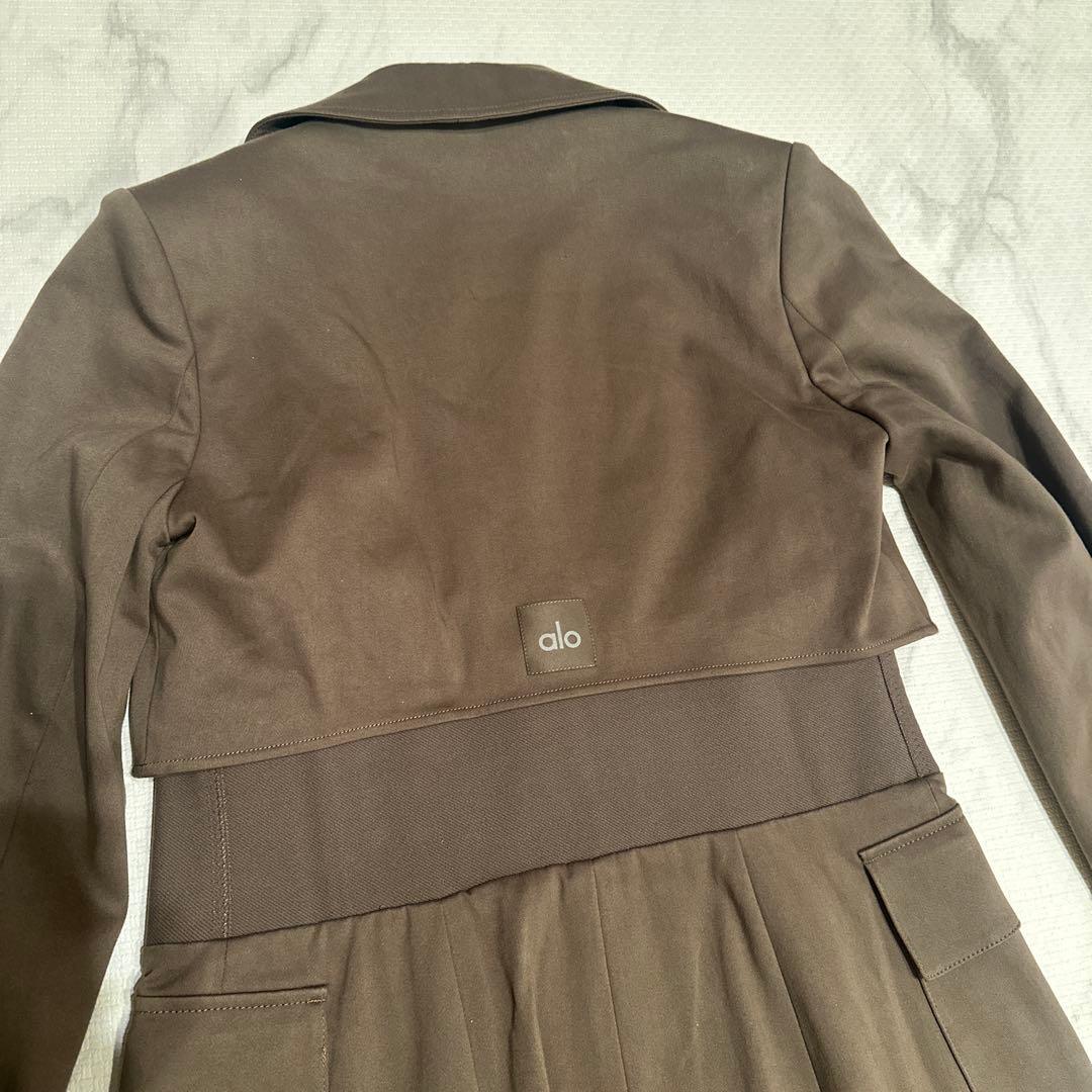 完売品定価9万円　新品タグ付ハワイ購入　ALO YOGA コート