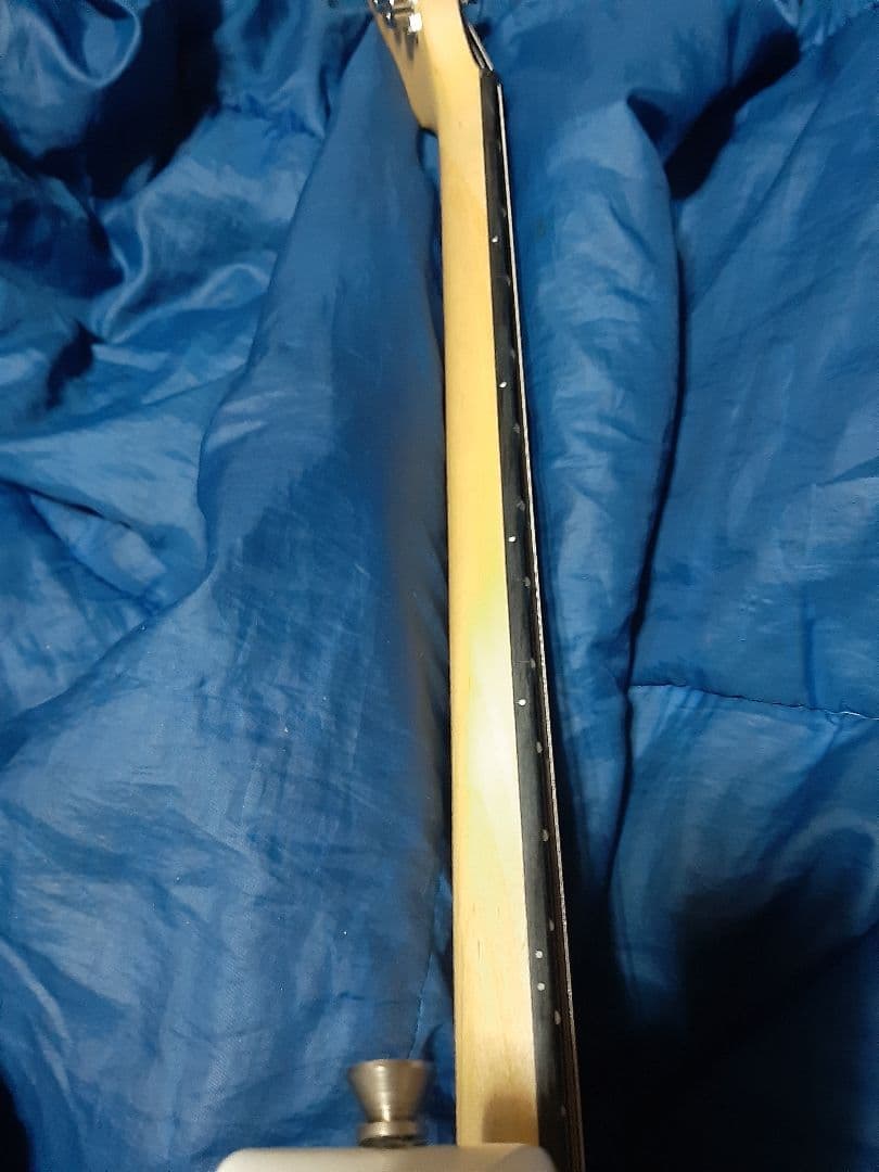 最終値下げジャンク世界に1本ＡＩＹストラトタイプギターSSH白24F調整済