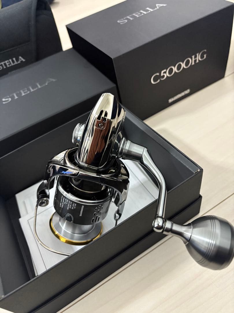 シマノ　18ステラC5000HG 極美品　ほぼ未使用
